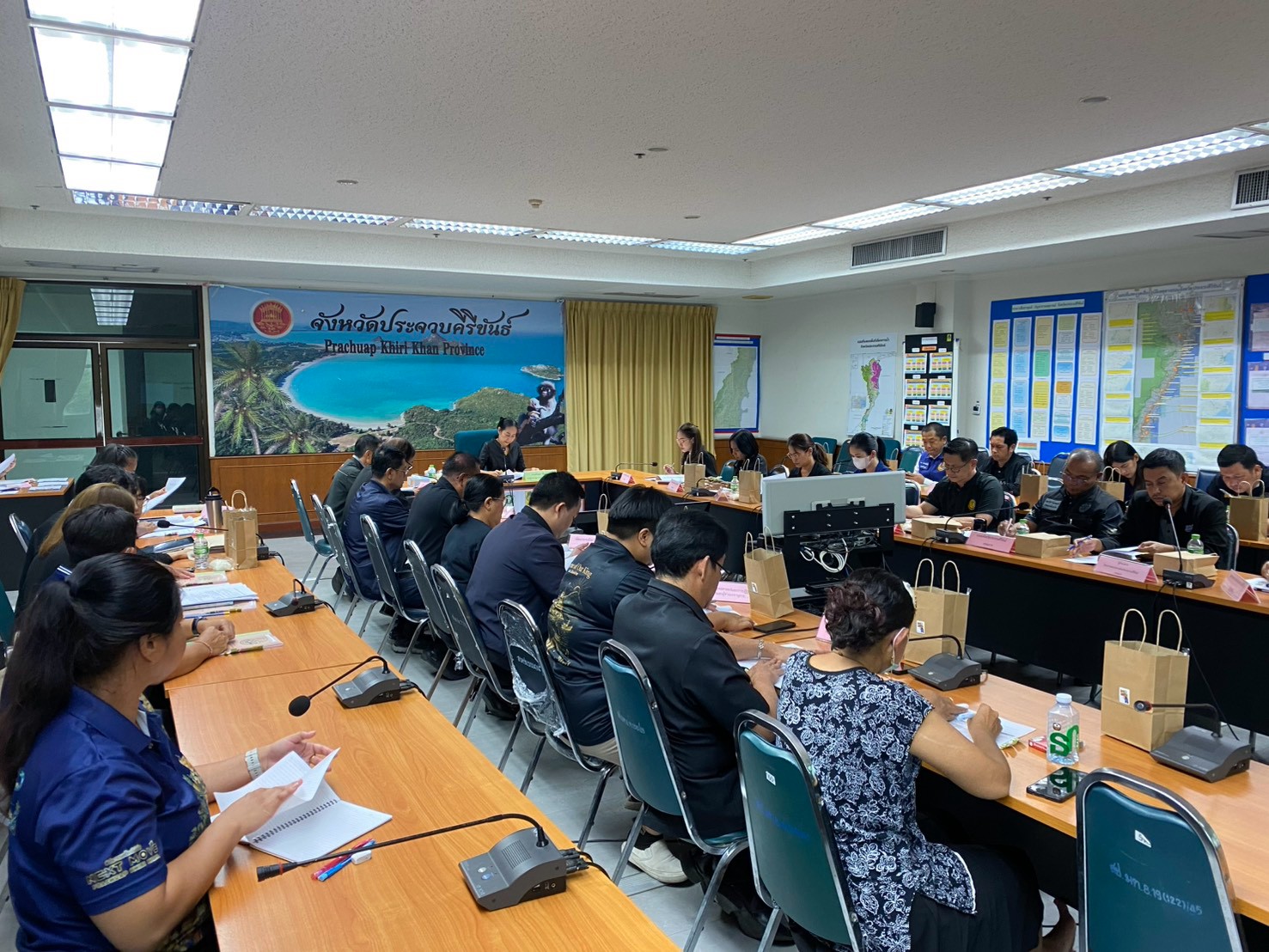 title - ส.ป.ก.ประจวบคีรีขันธ์ ได้ดำเนินการจัดการประชุมคณะกรรมการปฏิรูปที่ดินจังหวัดประจวบคีรีขันธ์ (คปจ.ประจวบคีรีขันธ์) ครั้งที่ 1/2569 ณ ห้องประชุมสิงขร ชั้น 3  ศาลากลางจังหวัดประจวบคีรีขันธ์